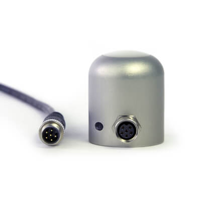 Apogee量子光污染传感器包括IP68海洋级不锈钢连接器，以简化传感器的去除和更换以维护和重新校准。
